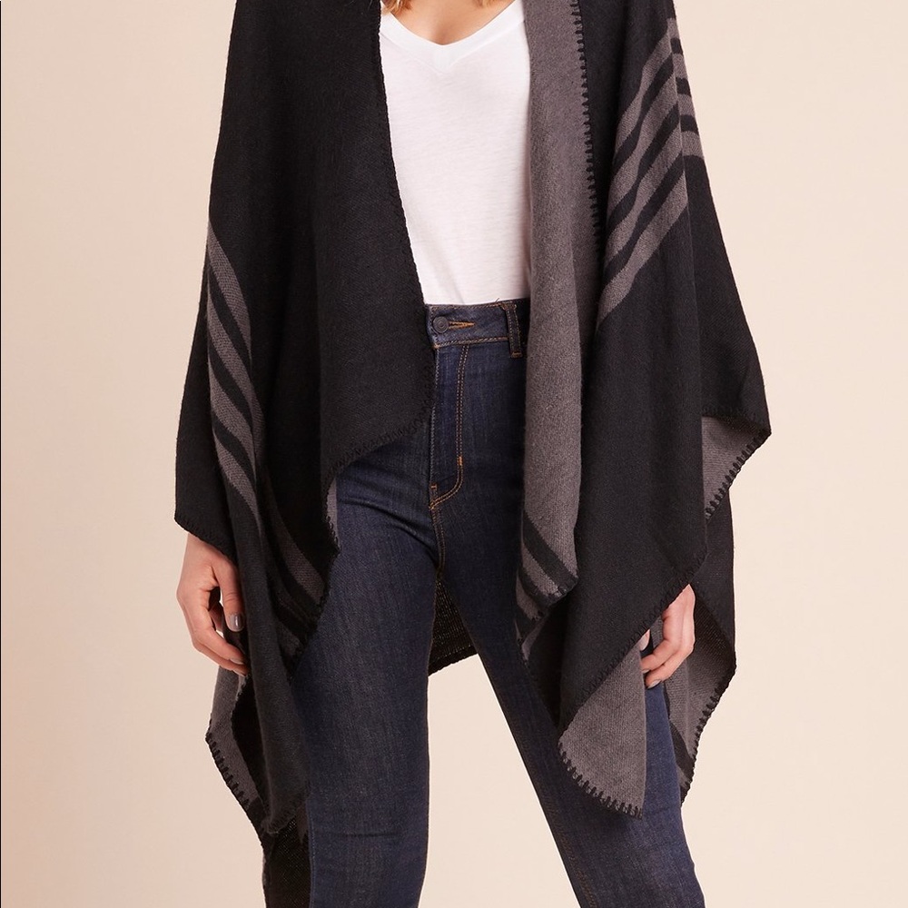 Bb Dakota Reversible Poncho Scarf Black & Grey - Picture 4 of 8